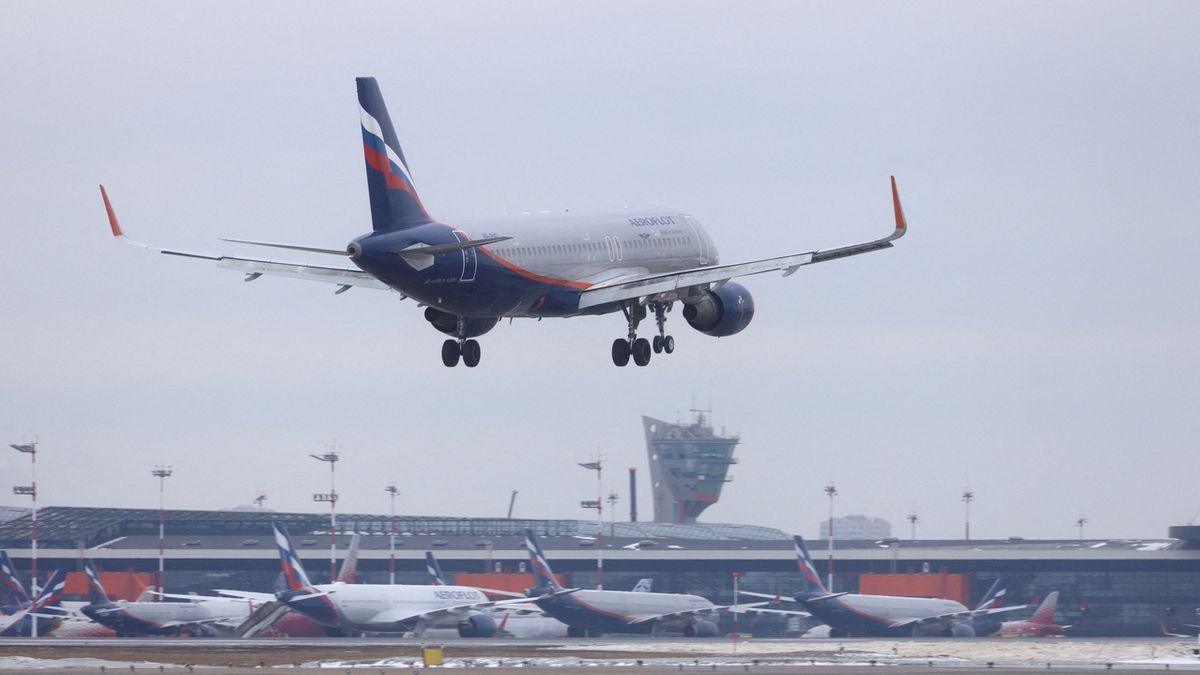 Rusku v zahraničí zabavili téměř 80 letadel, řekl ruský ministr